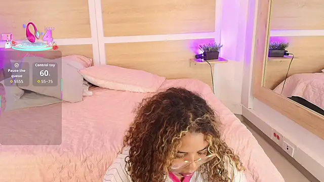  nickypurple  online show from 10/19/25, 03:23