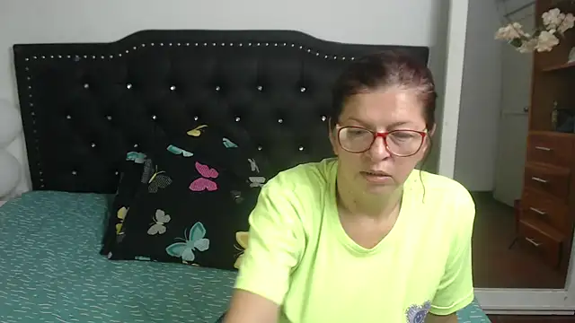 Snapshot of jellyfishhot chatting on 02/18/25, 11:41 jellyfishhot online show from 02/18/25, 11:41