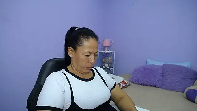 mature martina online show from 01/16/25, 11:06