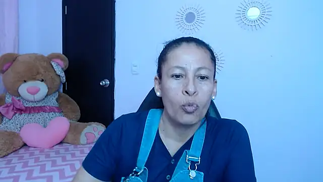 mature martina online show from 01/23/25, 10:33