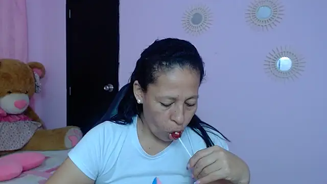 mature martina online show from 02/01/25, 02:05
