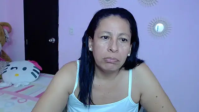 mature martina online show from 02/04/25, 10:43