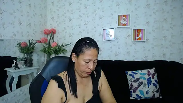 mature martina online show from 02/09/25, 08:54
