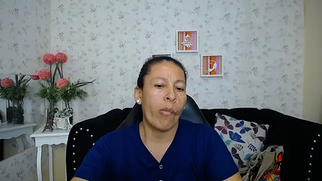 mature martina online show from 02/17/25, 11:09