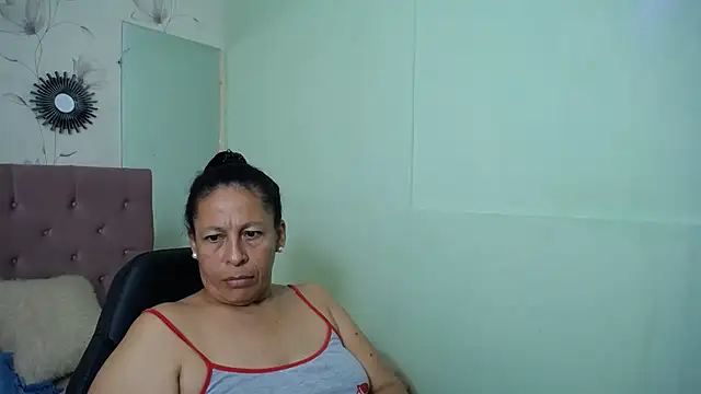 mature martina online show from 03/01/25, 08:34