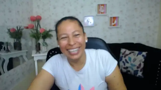 mature martina online show from 03/11/25, 11:37