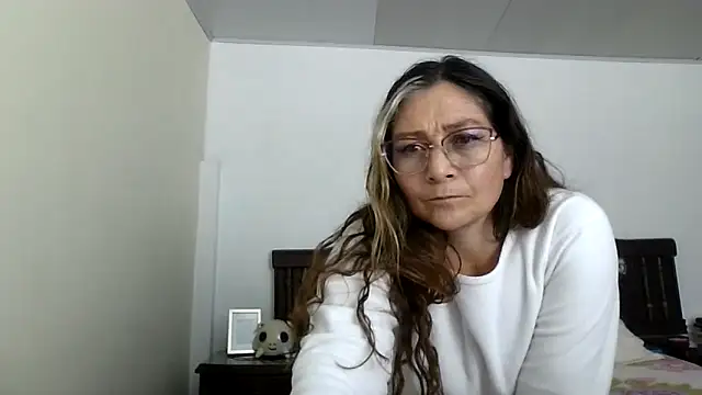 Snapshot of ruby-milf1 chatting on 09/08/25, 11:37 ruby-milf1 online show from 09/08/25, 11:37
