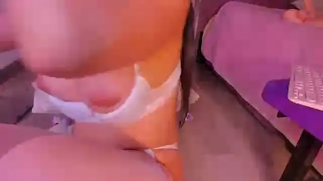 isa red hair online show from 02/08/25, 11:22