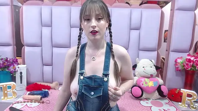 Snapshot of Belly_Rosse chatting on 01/13/25, 01:49 Belly Rosse online show from 01/13/25, 01:49