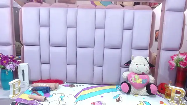 Snapshot of Belly_Rosse chatting on 02/07/25, 05:07 Belly Rosse online show from 02/07/25, 05:07