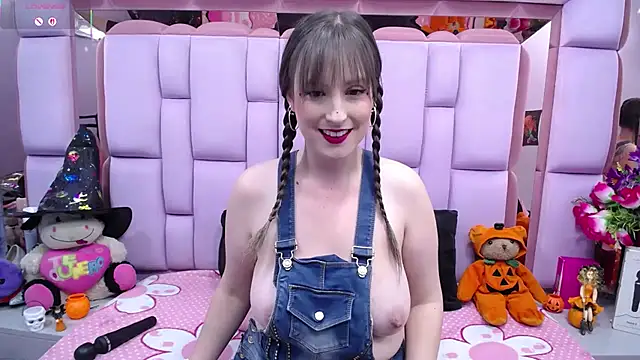 Snapshot of Belly_Rosse chatting on 10/14/25, 02:51 Belly Rosse online show from 10/14/25, 02:51