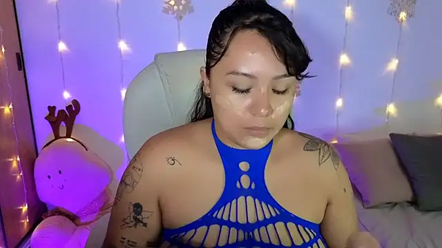 Snapshot of bigbooty-30 chatting on 12/20/24, 09:00 bigbooty-30 online show from 12/20/24, 09:00