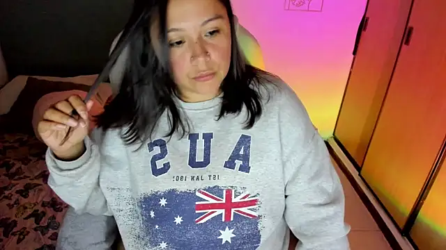 Snapshot of bigbooty-30 chatting on 11/19/25, 11:38 bigbooty-30 online show from 11/19/25, 11:38