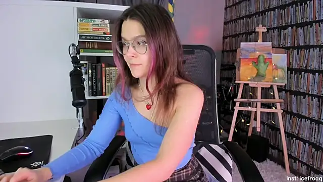 Snapshot of icefroqq chatting on 01/31/25, 06:36 icefroqq online show from 01/31/25, 06:36