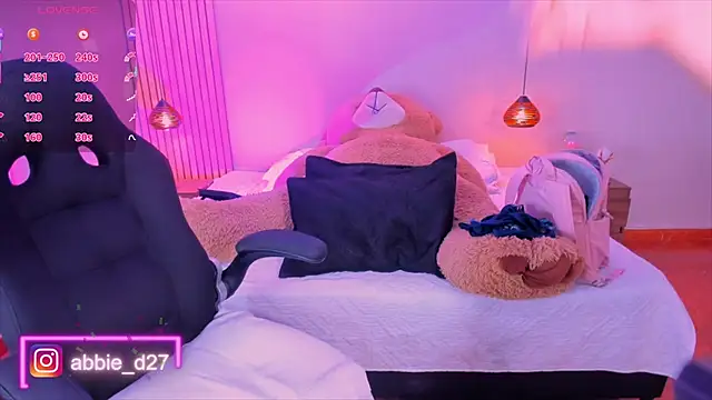 AbbieEdmond online show from 11/15/25, 04:10