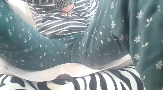 Snapshot of Web_Lady chatting on 02/23/25, 06:39 Web Lady online show from 02/23/25, 06:39