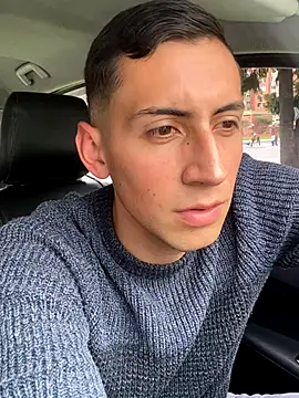 Snapshot of vpn1000 chatting on 11/25/25, 04:40 vpn1000 online show from 11/25/25, 04:40