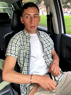 Snapshot of vpn1000 chatting on 11/26/25, 02:29 vpn1000 online show from 11/26/25, 02:29