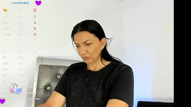 Angelblue  online show from 02/06/25, 08:45