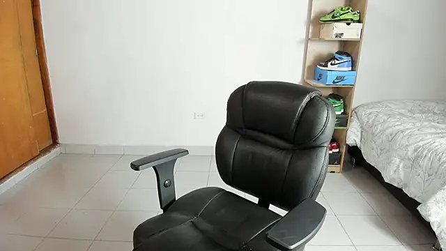 imtonny19 online show from 01/31/25, 02:07