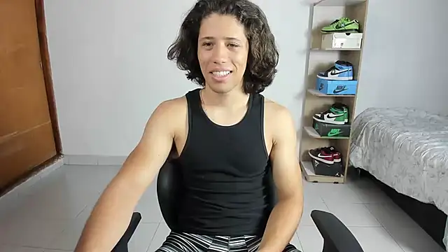 imtonny19 online show from 02/06/25, 02:26