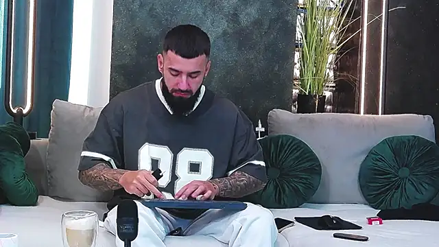 masterkingofmusclee online show from 01/18/25, 06:45