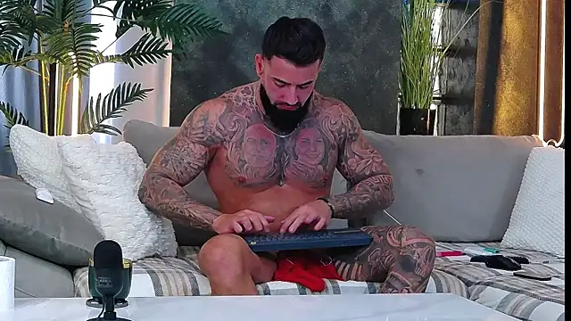 masterkingofmusclee online show from 10/13/25, 09:31