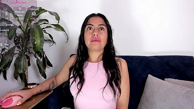 Snapshot of im_amber chatting on 10/13/25, 01:11 im amber online show from 10/13/25, 01:11