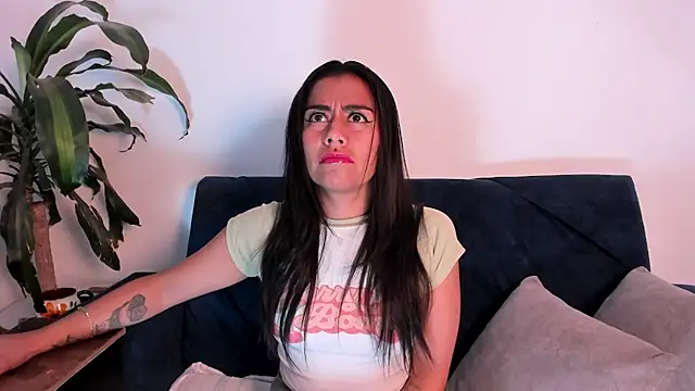 Snapshot of im_amber chatting on 10/27/25, 01:26 im amber online show from 10/27/25, 01:26