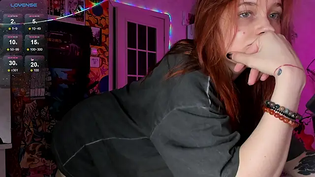 Sunny Mouse  online show from 12/23/24, 01:24