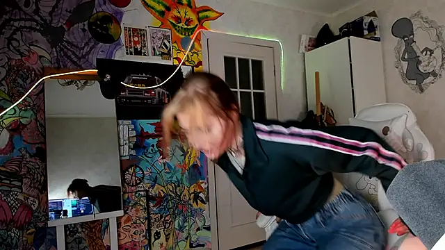 Sunny Mouse  online show from 03/13/25, 07:28