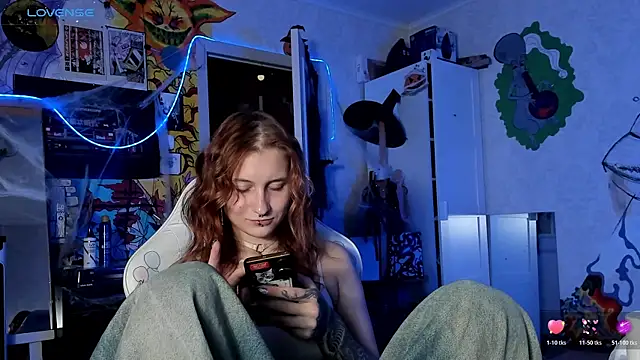 Sunny Mouse  online show from 10/22/25, 03:56