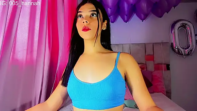 Snapshot of Hannahsmit chatting on 10/30/25, 09:37 Hannahsmit online show from 10/30/25, 09:37