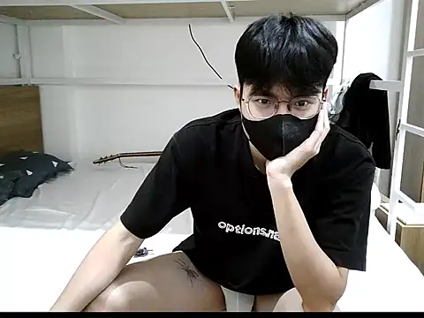 Gwencloudy online show from 10/29/25, 03:14