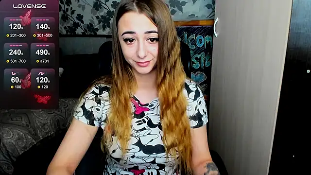 Snapshot of weakness4u chatting on 11/12/25, 05:08 weakness4u online show from 11/12/25, 05:08