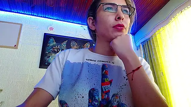 Snapshot of Niky_777 chatting on 02/04/25, 04:08 Niky 777 online show from 02/04/25, 04:08