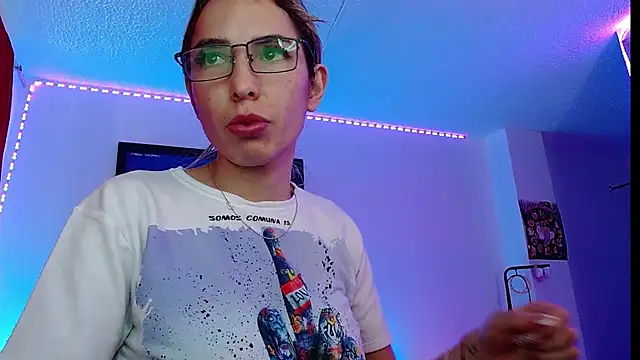 Snapshot of Niky_777 chatting on 09/11/25, 04:51 Niky 777 online show from 09/11/25, 04:51