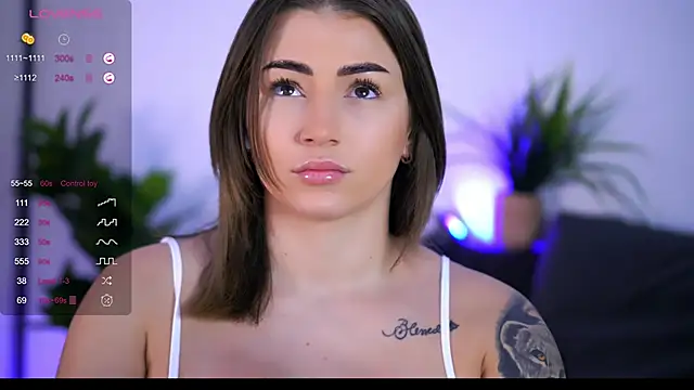 AishaCarter online show from 10/17/25, 05:04