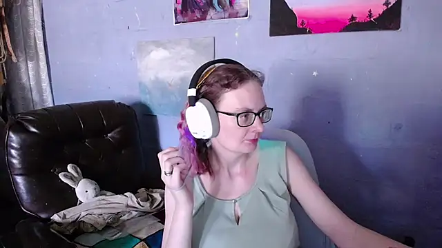 Snapshot of FunAfterDark chatting on 12/08/24, 12:52 FunAfterDark online show from 12/08/24, 12:52