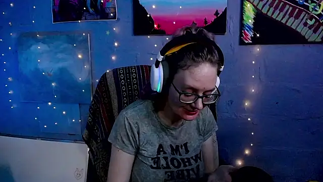 Snapshot of FunAfterDark chatting on 12/31/24, 12:36 FunAfterDark online show from 12/31/24, 12:36