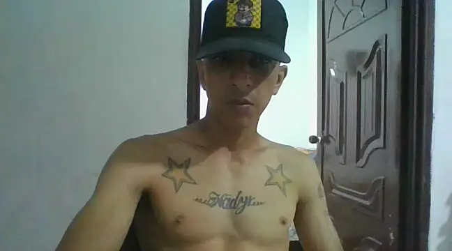 Snapshot of goldenboycol chatting on 01/02/25, 12:55 goldenboycol online show from 01/02/25, 12:55