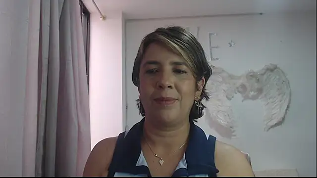 Victoria meester online show from 09/25/25, 02:54