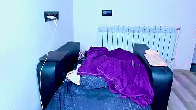 dollmore online show from 10/11/25, 06:39