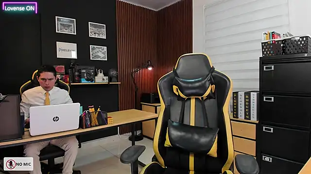 Office Naughty Girl online show from 03/14/25, 03:47