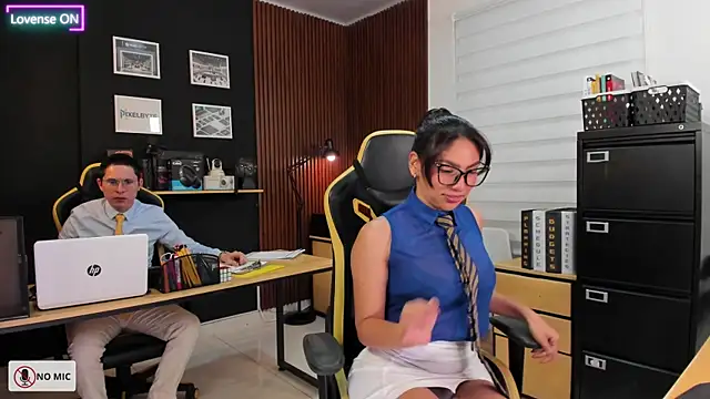 Office Naughty Girl online show from 03/20/25, 04:42