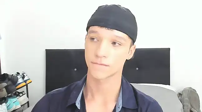 angelcortes online show from 01/06/25, 12:02