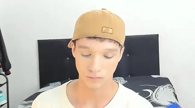 angelcortes online show from 01/16/25, 05:55