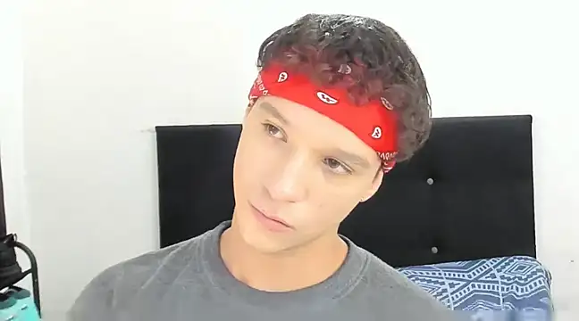 angelcortes online show from 01/21/25, 02:05