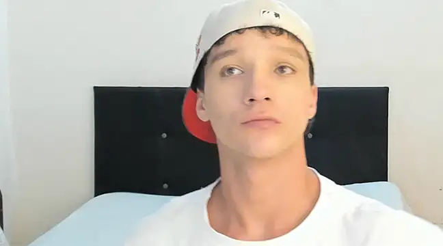 angelcortes online show from 01/26/25, 09:51