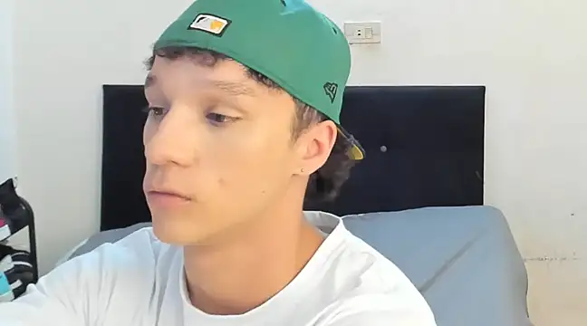 angelcortes online show from 01/30/25, 03:51